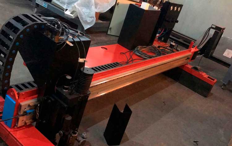 Retrofit y modernización de pantógrafos CNC para mejorar precisión y rendimiento industrial